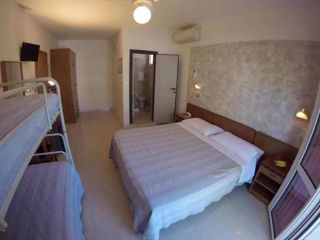 Hotel Samoa Римини Екстериор снимка