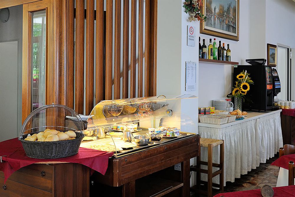 Hotel Samoa Римини Екстериор снимка