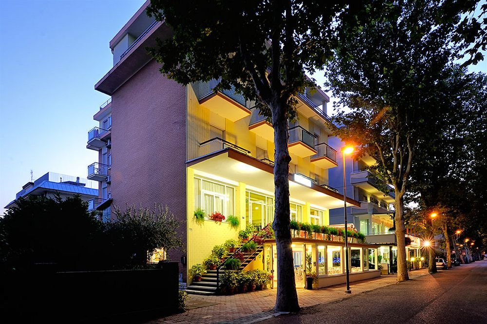 Hotel Samoa Римини Екстериор снимка